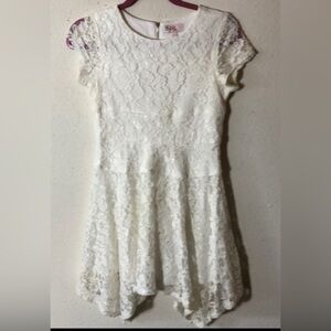 GB Girls White Lace Dress Size 14 With Zipper And sheer lace cap sleeves.